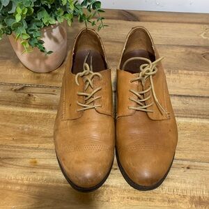 Women’s olukai Tan Leather Dress Shoes